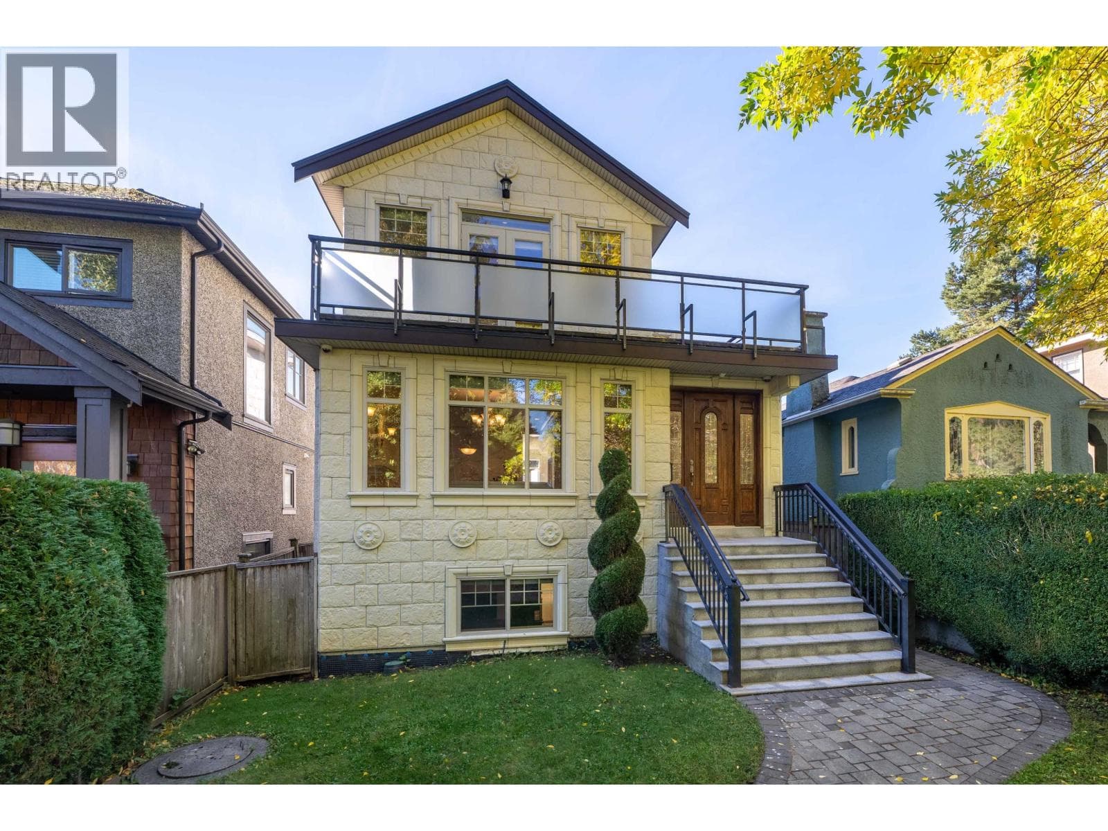 3716 W 17TH AVENUE — Vancouver, British Columbia - Main photo