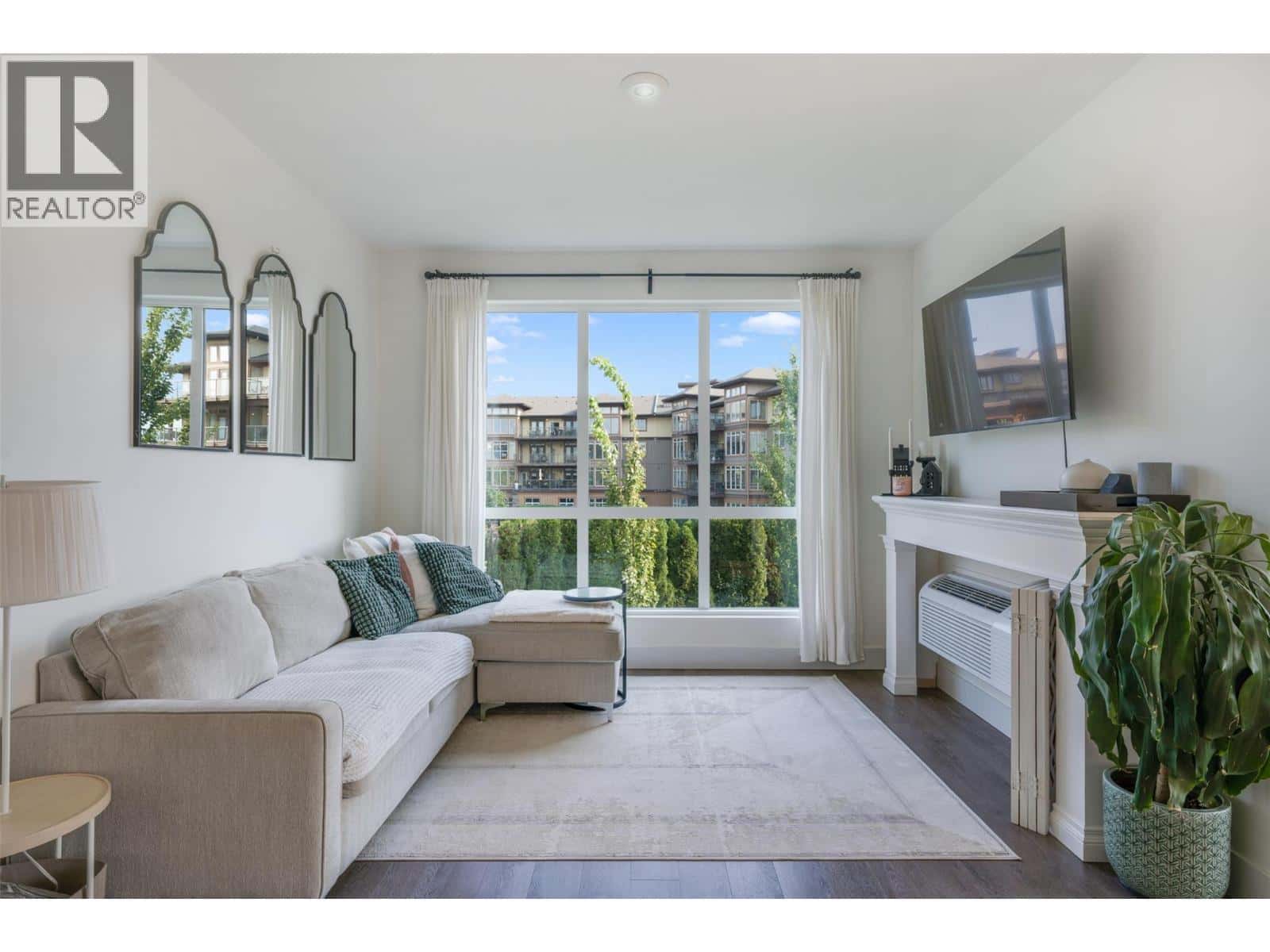 4215 Gellatly Road S Unit# 1208 — West Kelowna, British Columbia - Photo 3 of 36