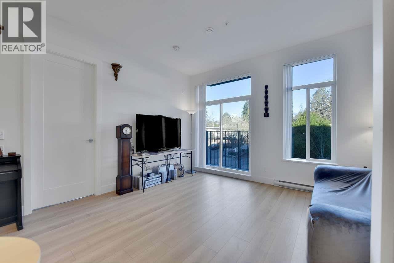 211 708 EDGAR AVENUE — Coquitlam, British Columbia - Photo 4 of 36