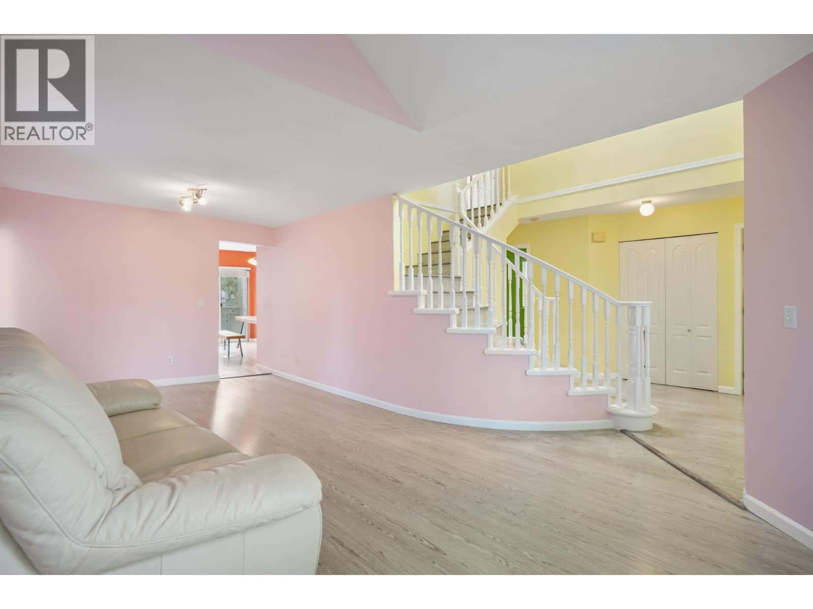 22326 WILSON AVENUE — Richmond, British Columbia - Photo 4 of 30