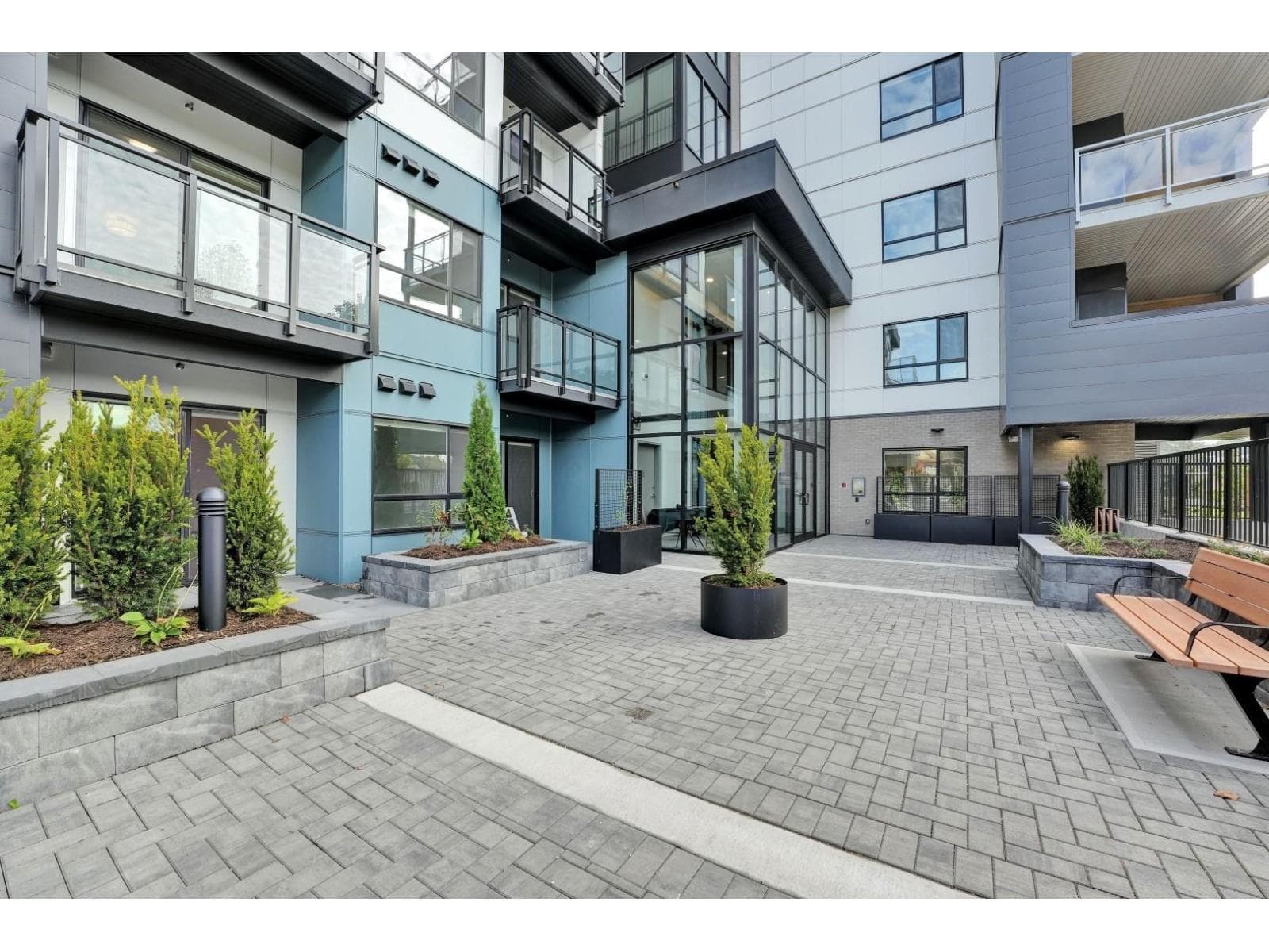 507 33886 PINE STREET — Abbotsford, British Columbia - Main photo