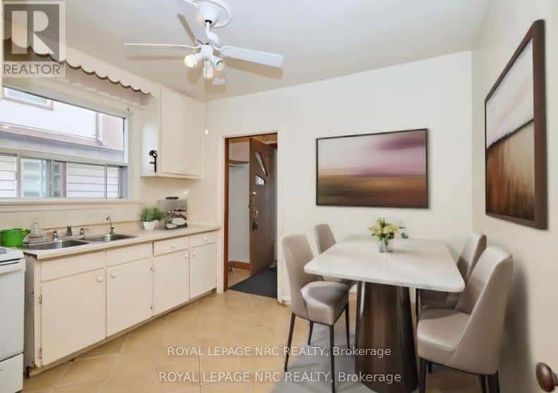 223 NIAGARA STREET — St. Catharines (Facer), Ontario - Photo 2 of 11