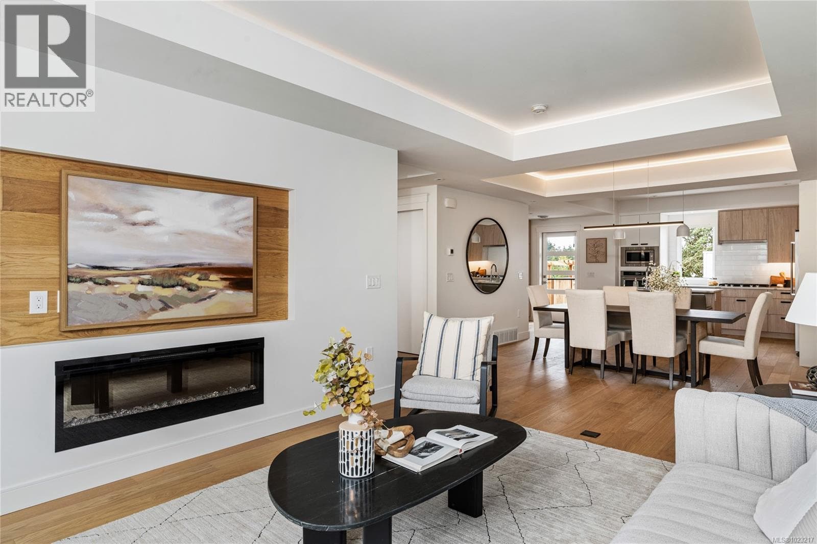 16 4253 Dieppe Rd — Saanich, British Columbia - Main photo