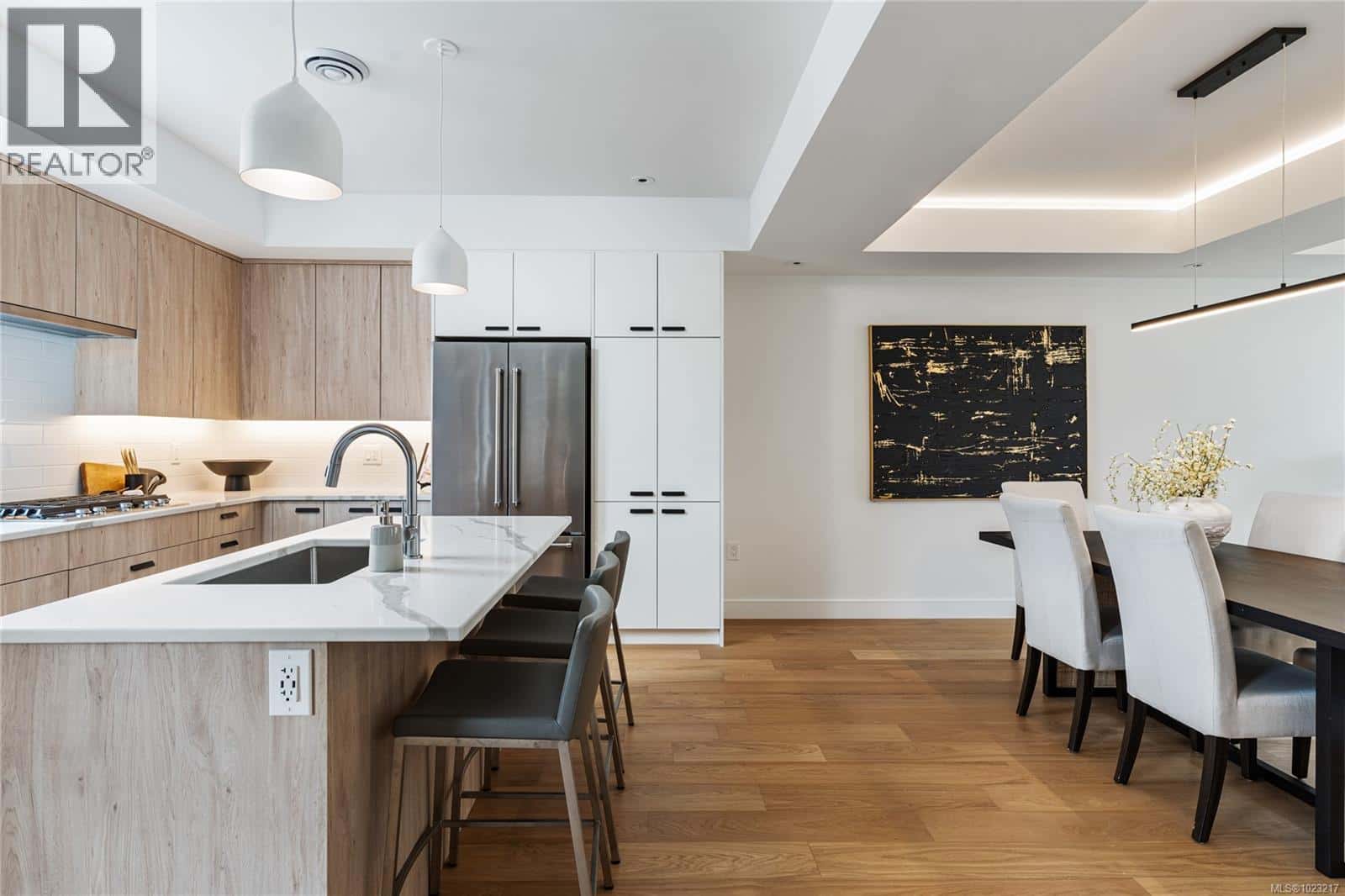 16 4253 Dieppe Rd — Saanich, British Columbia - Photo 5 of 46