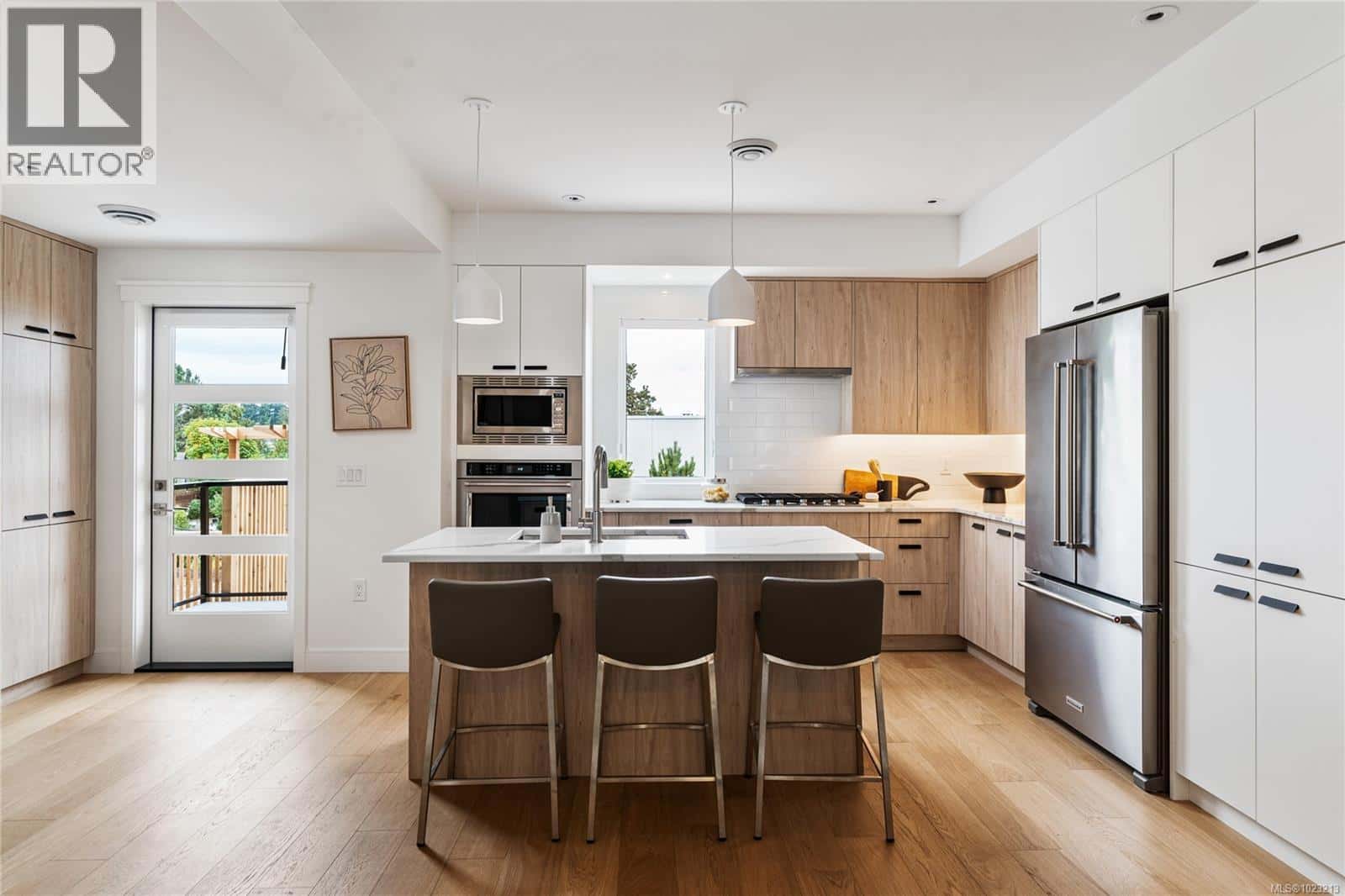 13 4253 Dieppe Rd — Saanich, British Columbia - Photo 5 of 39