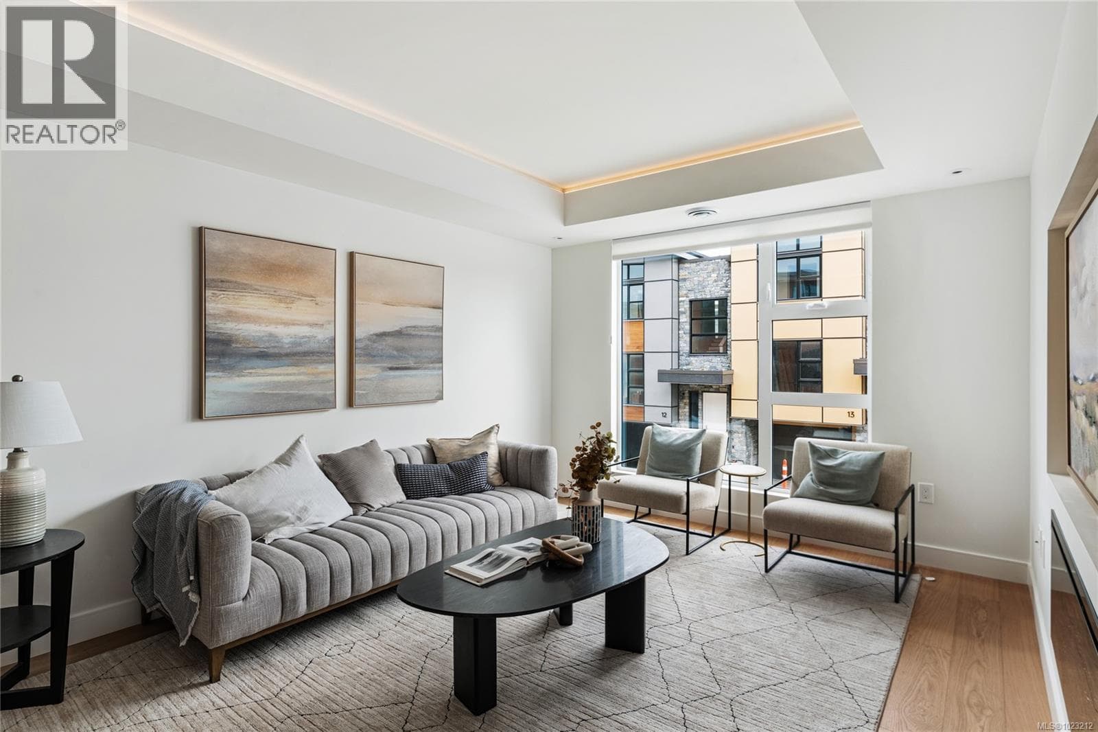 10 4253 Dieppe Rd — Saanich, British Columbia - Main photo