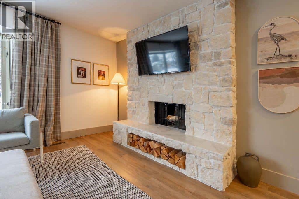 840 Archwood Road SE — Calgary, Alberta - Photo 5 of 42