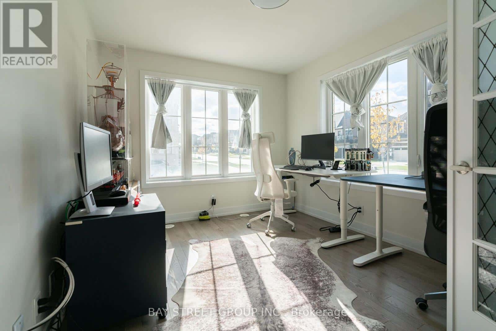 2 WILLIAM SHEARN CRESCENT — Markham (Angus Glen), Ontario - Photo 3 of 34