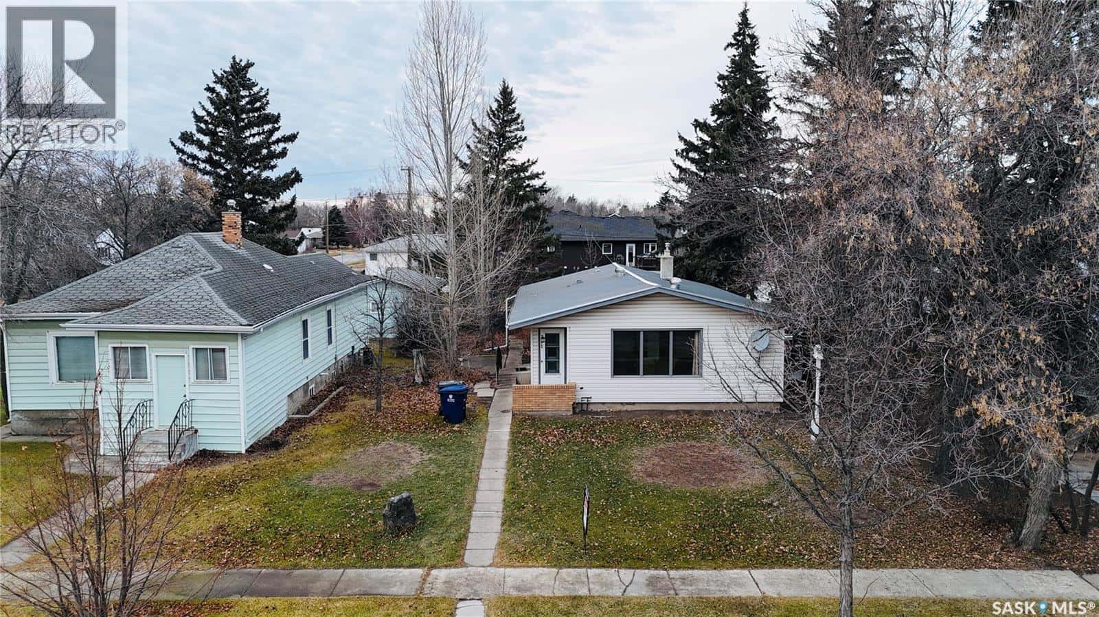 311 Garfield STREET — Davidson, Saskatchewan - Photo 2 of 44