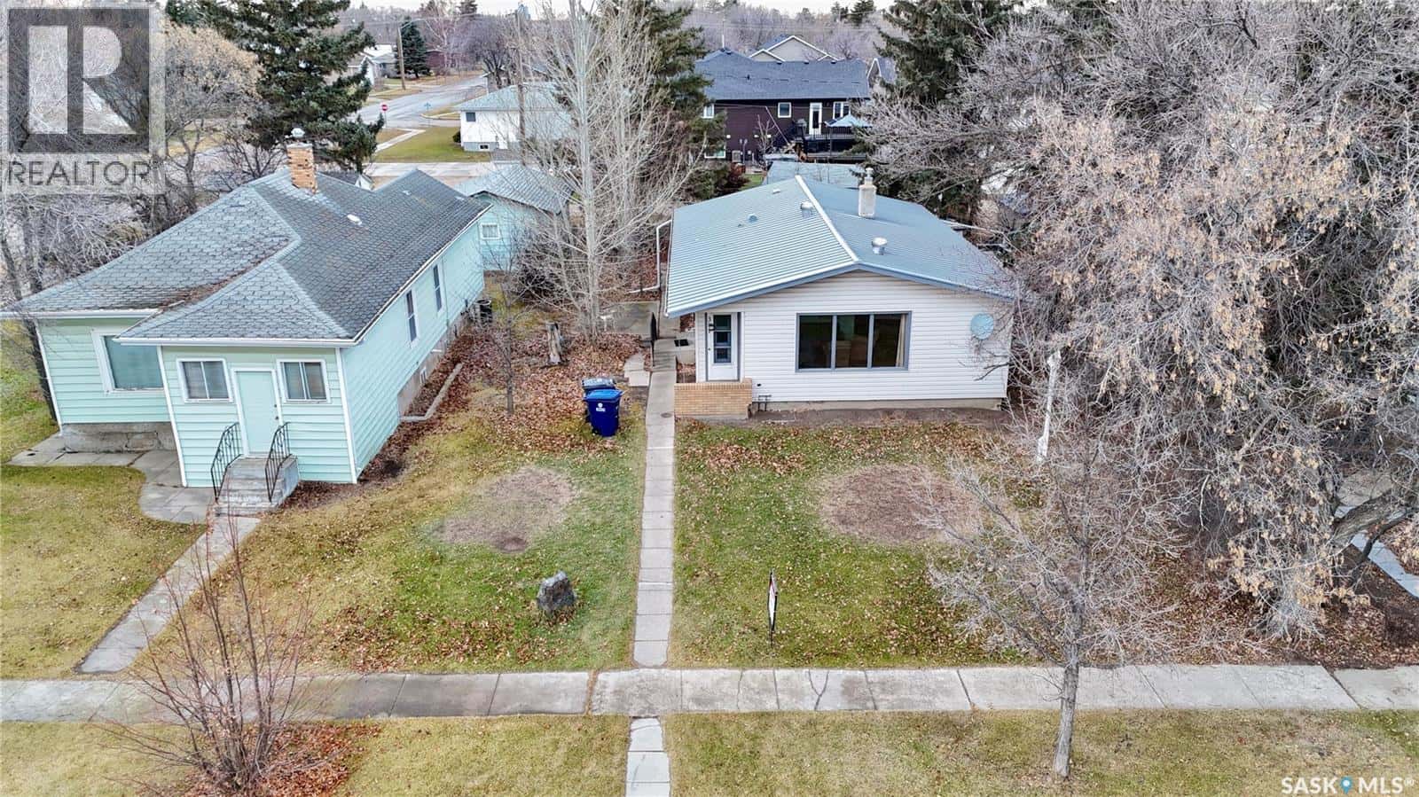 311 Garfield STREET — Davidson, Saskatchewan - Photo 3 of 44