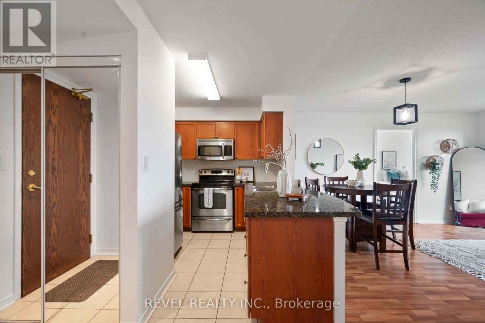 1005 - 4850 GLEN ERIN DRIVE — Mississauga (Central Erin Mills), Ontario - Photo 2 of 29