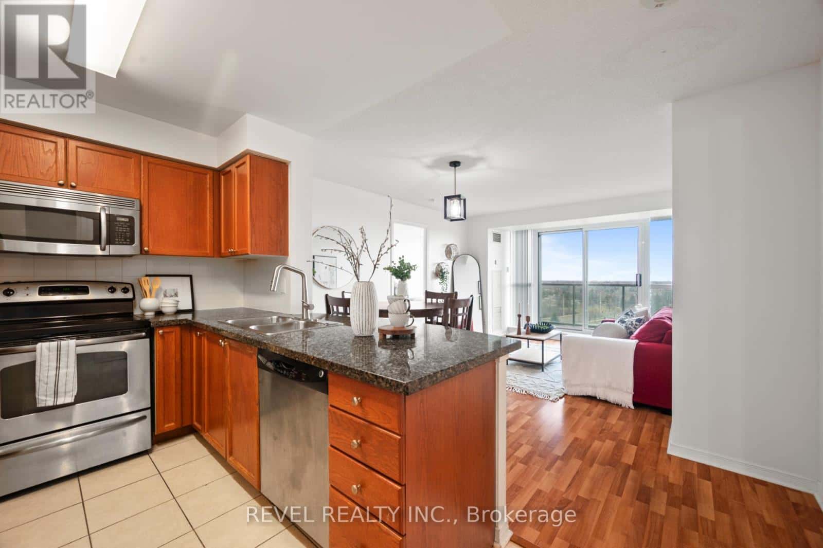 1005 - 4850 GLEN ERIN DRIVE — Mississauga (Central Erin Mills), Ontario - Photo 3 of 29