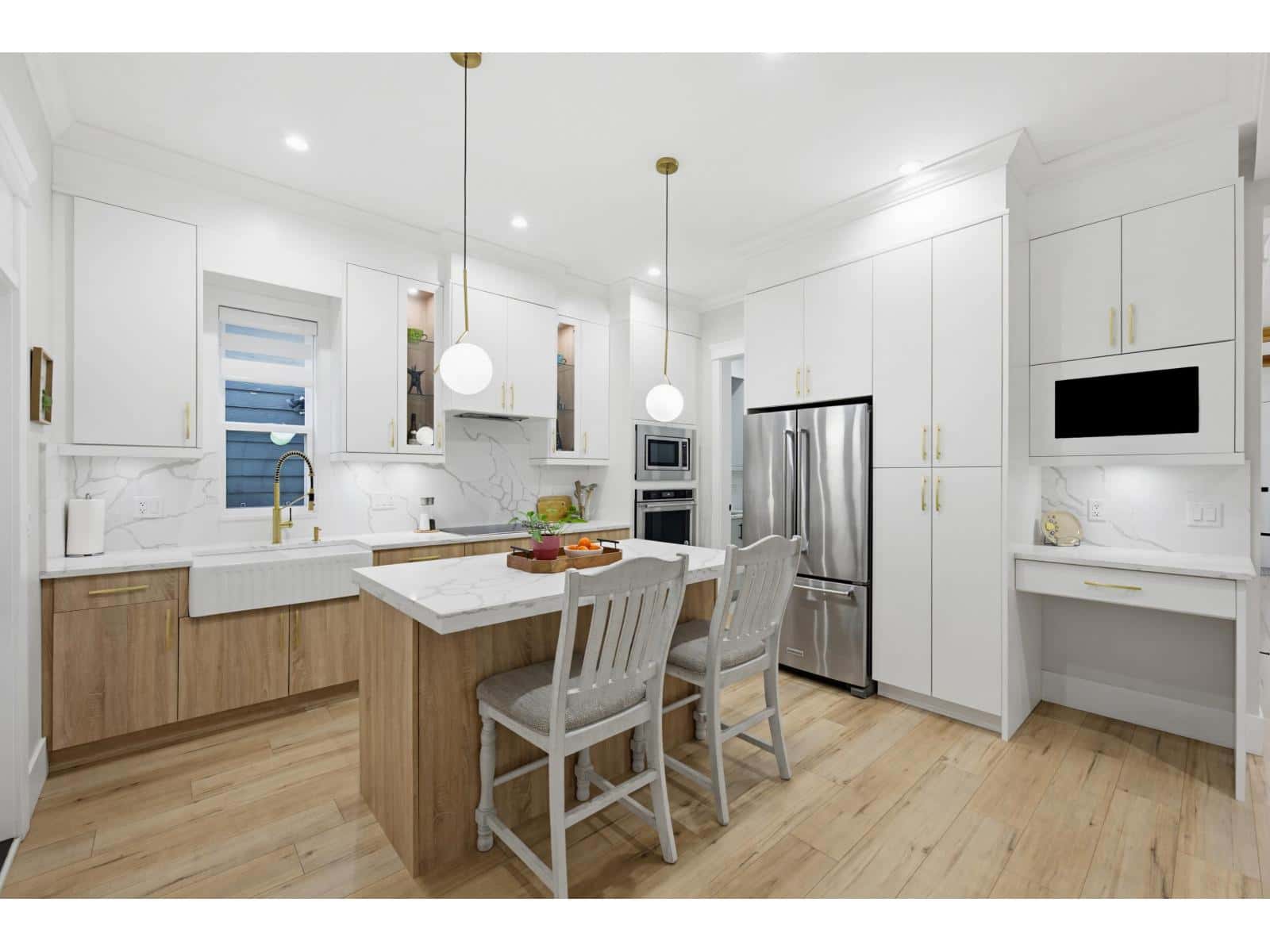 7115 206 STREET — Langley, British Columbia - Photo 3 of 40