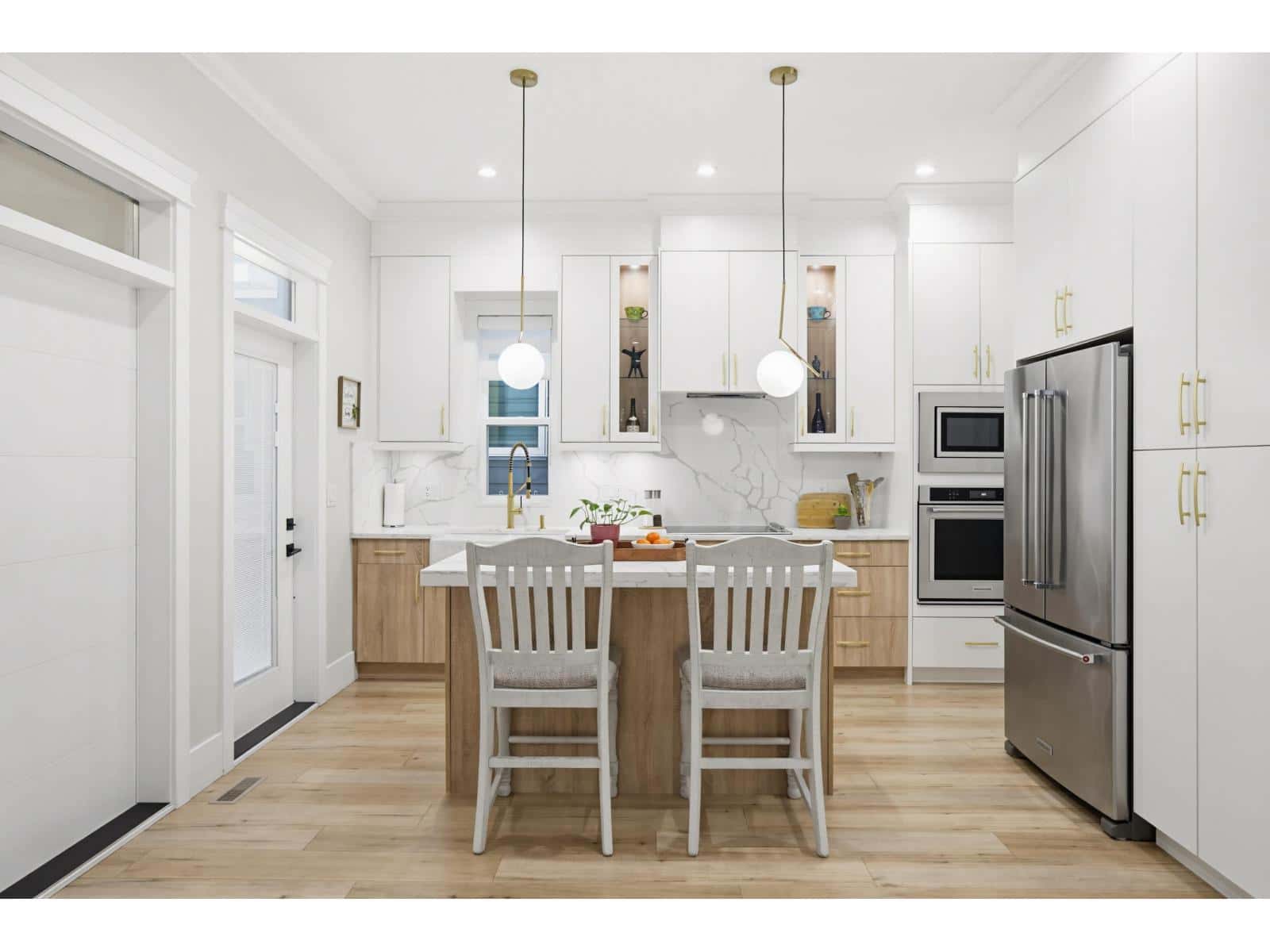 7115 206 STREET — Langley, British Columbia - Photo 2 of 40