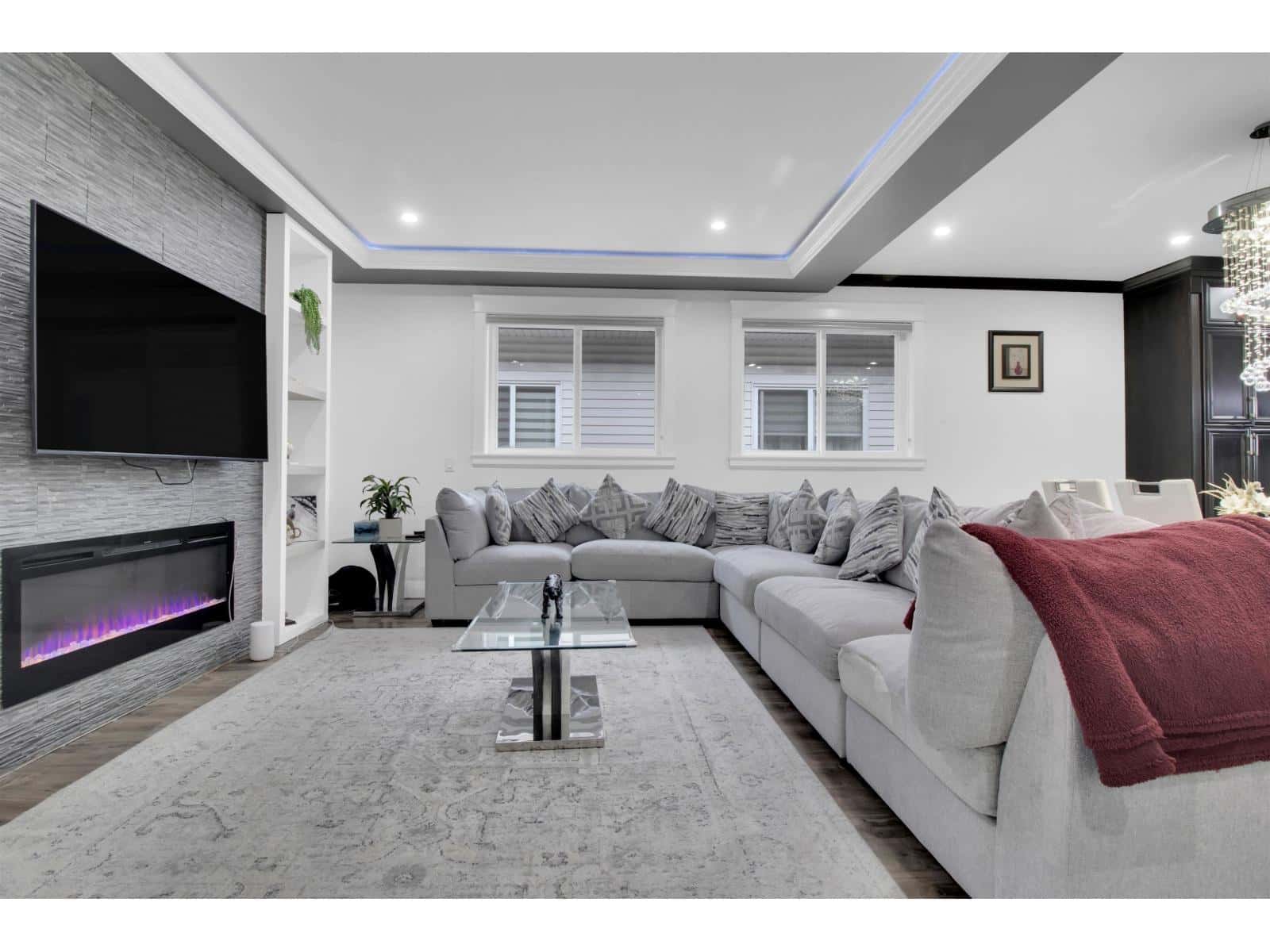 3492 HAZELWOOD PLACE — Abbotsford, British Columbia - Photo 2 of 40