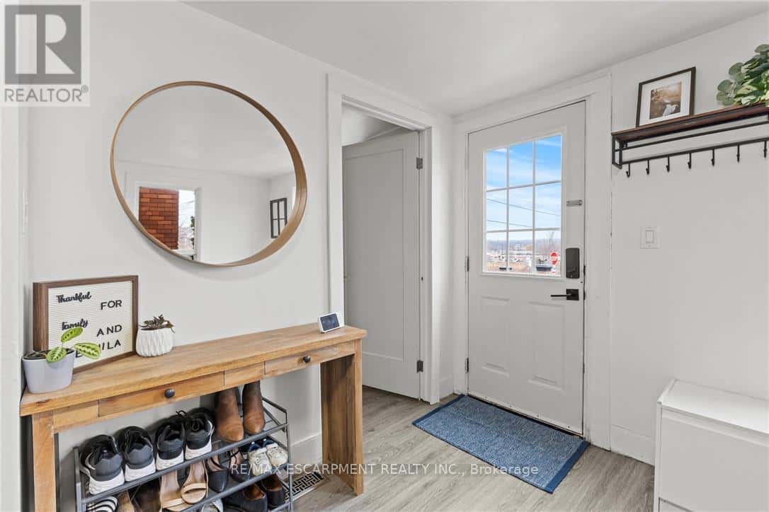 199 BARTON STREET W — Hamilton (Central), Ontario - Photo 3 of 34