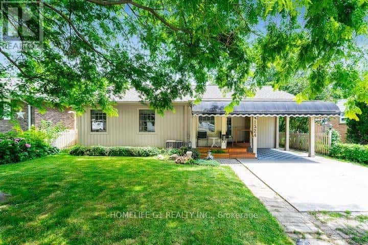 1324 ORCHARD BOULEVARD — Kingsville, Ontario - Photo 2 of 28