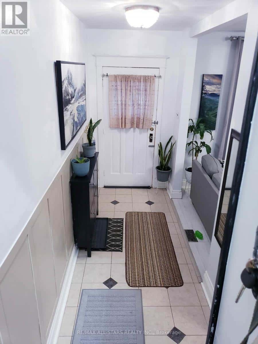 529 WENTWORTH STREET N — Hamilton (Industrial Sector), Ontario - Photo 3 of 50