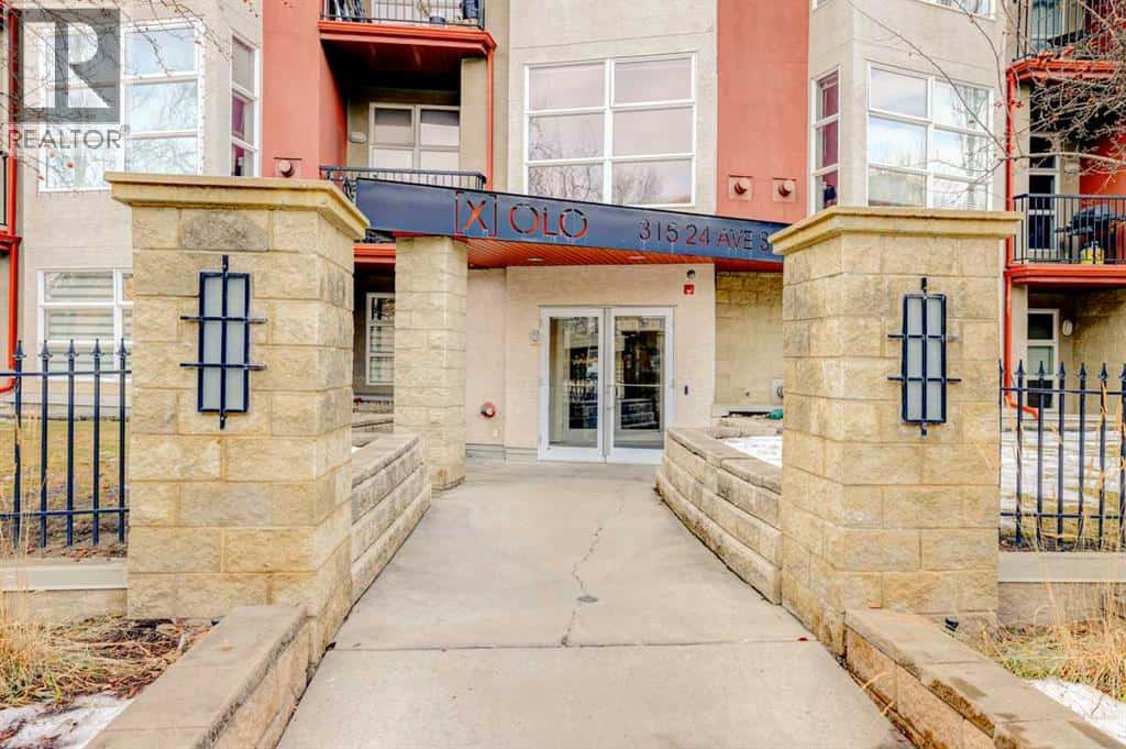 425, 315 24 Avenue SW — Calgary, Alberta - Photo 3 of 18