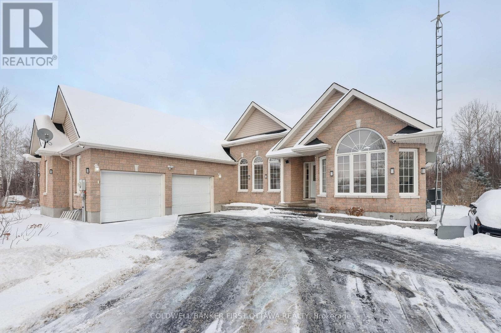 11 RIDEAU CROSSING CRESCENT — North Grenville, Ontario - Main photo