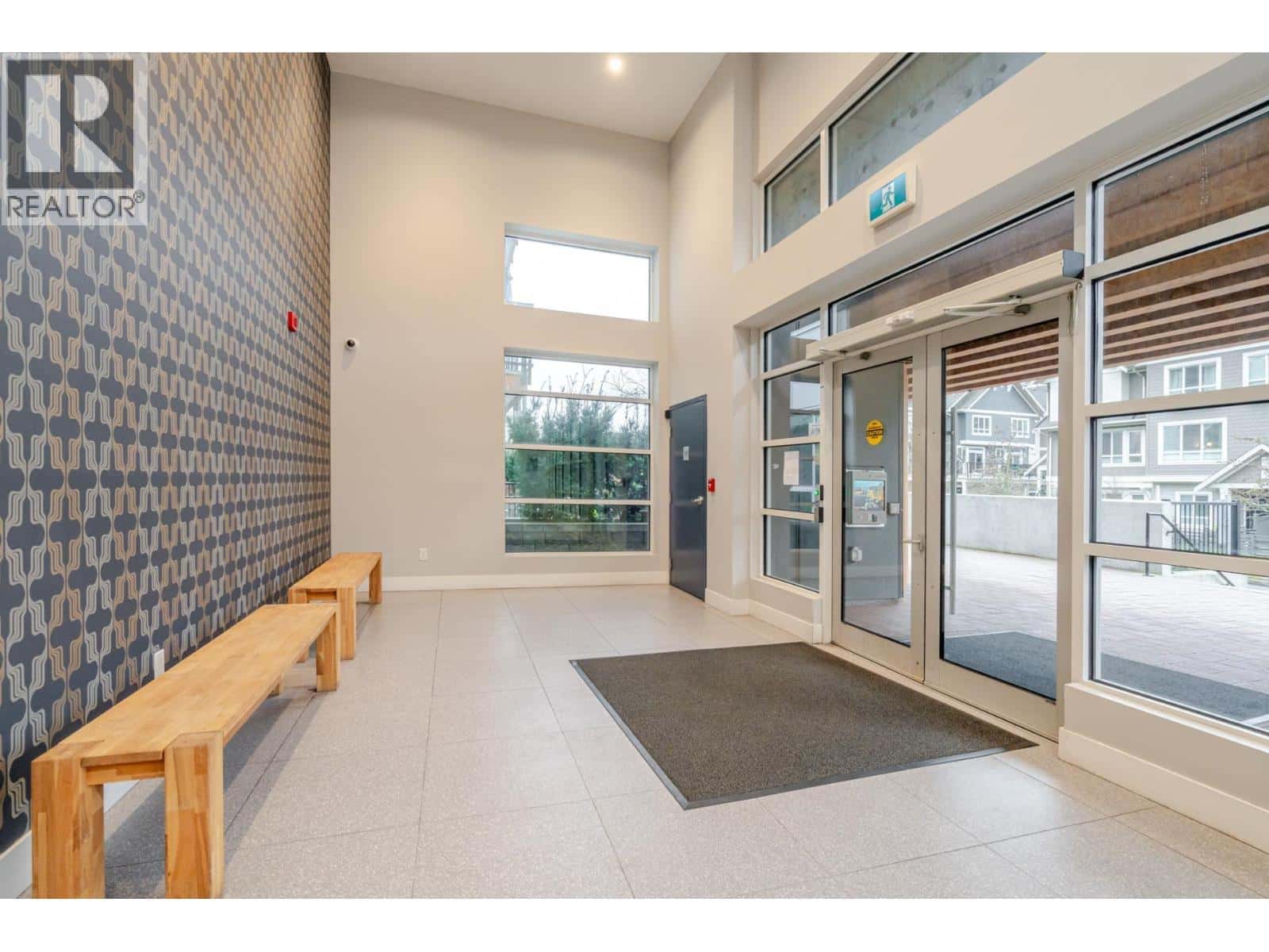 201 1892 STARLING DRIVE — Tsawwassen, British Columbia - Photo 3 of 34