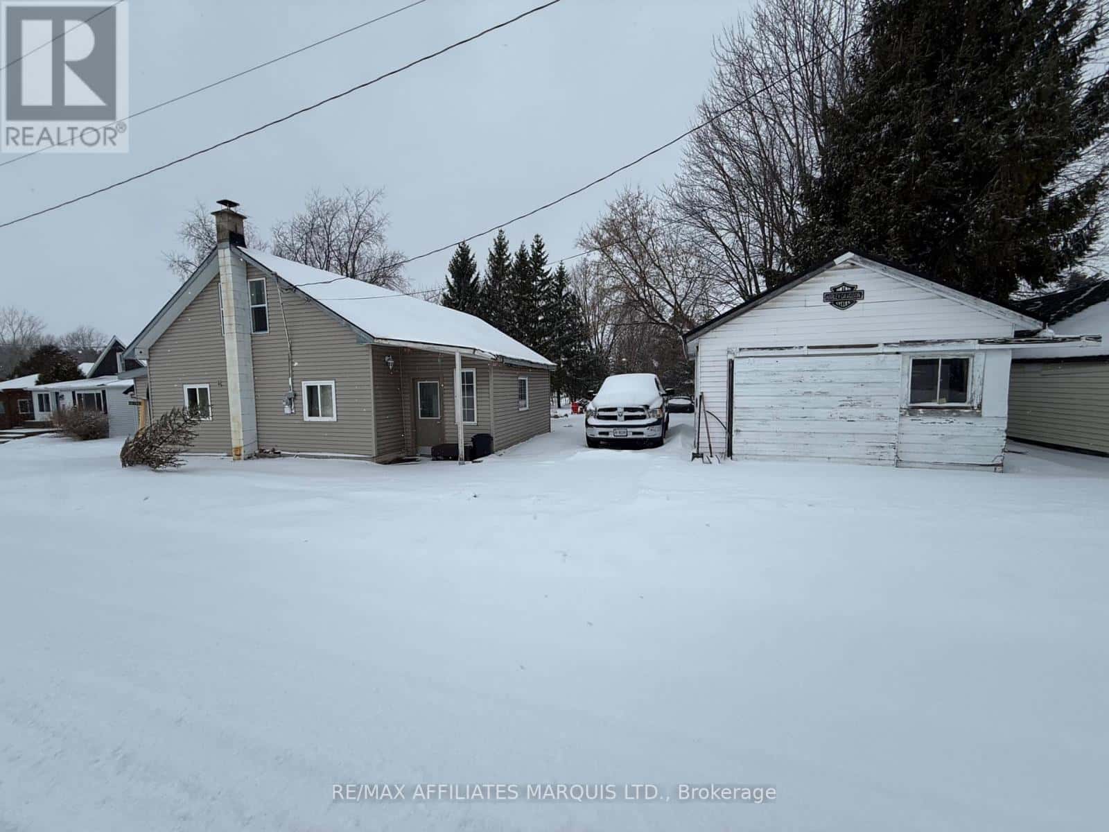 16395 CENTENNIAL DRIVE — North Stormont, Ontario - Photo 2 of 5