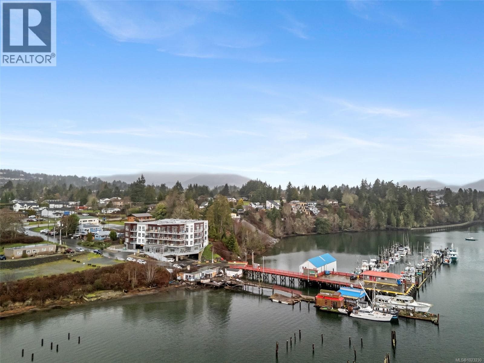 101 1820 Maple Ave S — Sooke, British Columbia - Main photo