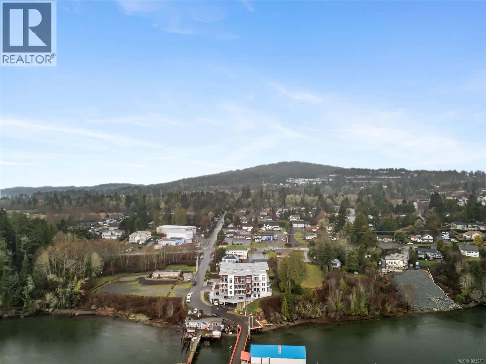 101 1820 Maple Ave S — Sooke, British Columbia - Photo 5 of 33