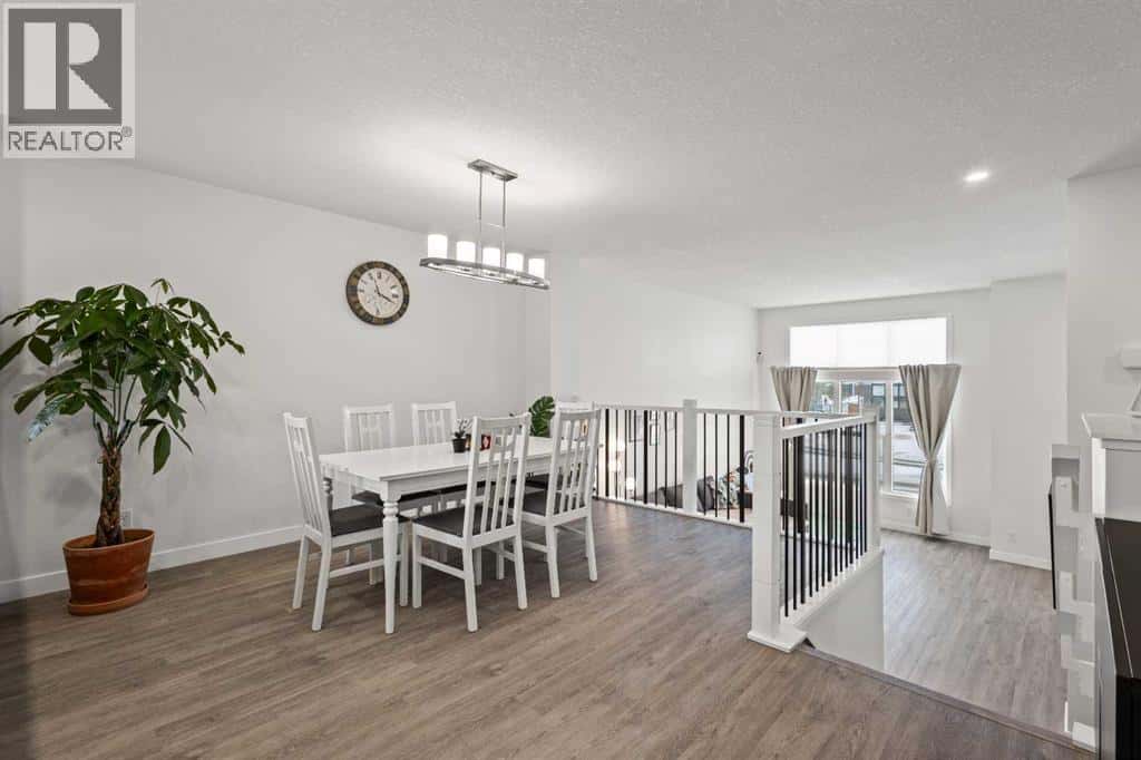 317 Masters Road SE — Calgary, Alberta - Photo 3 of 37