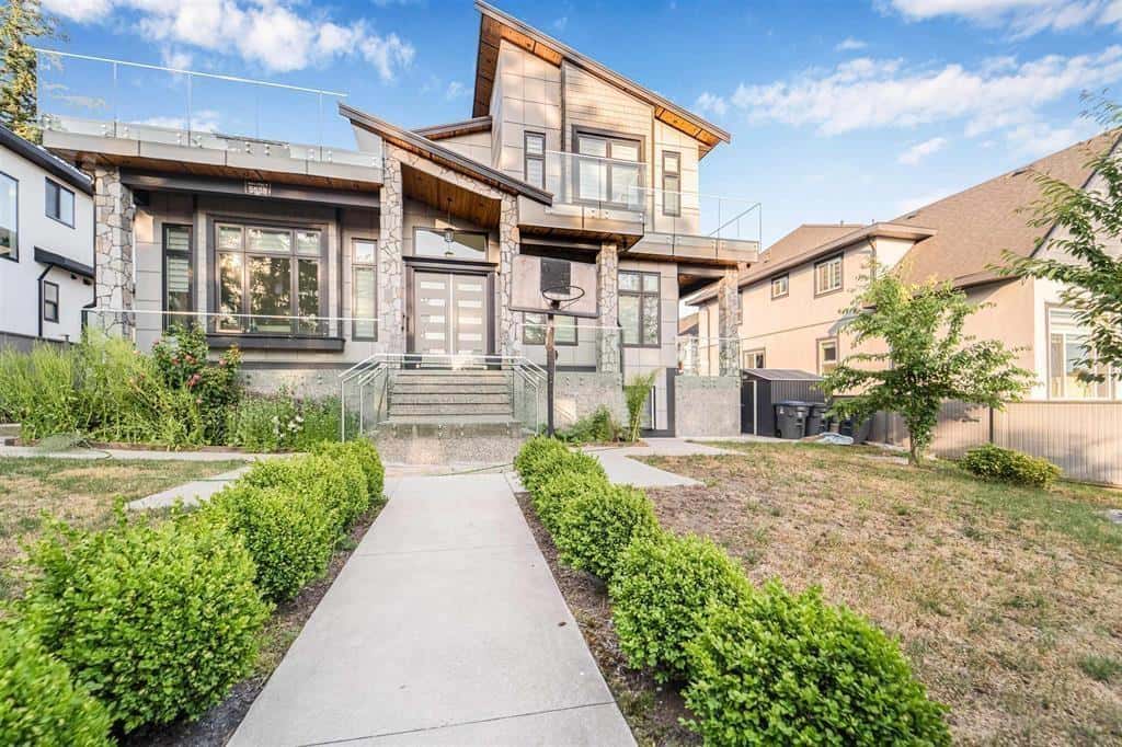 5538 184 STREET — Surrey, British Columbia - Photo 2 of 36