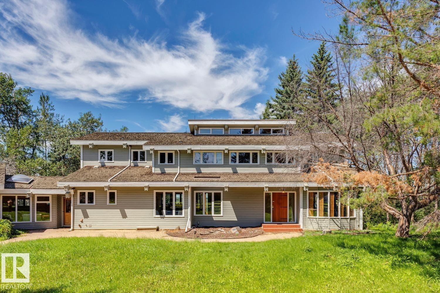 18420 8A AV SW — Edmonton, Alberta - Main photo