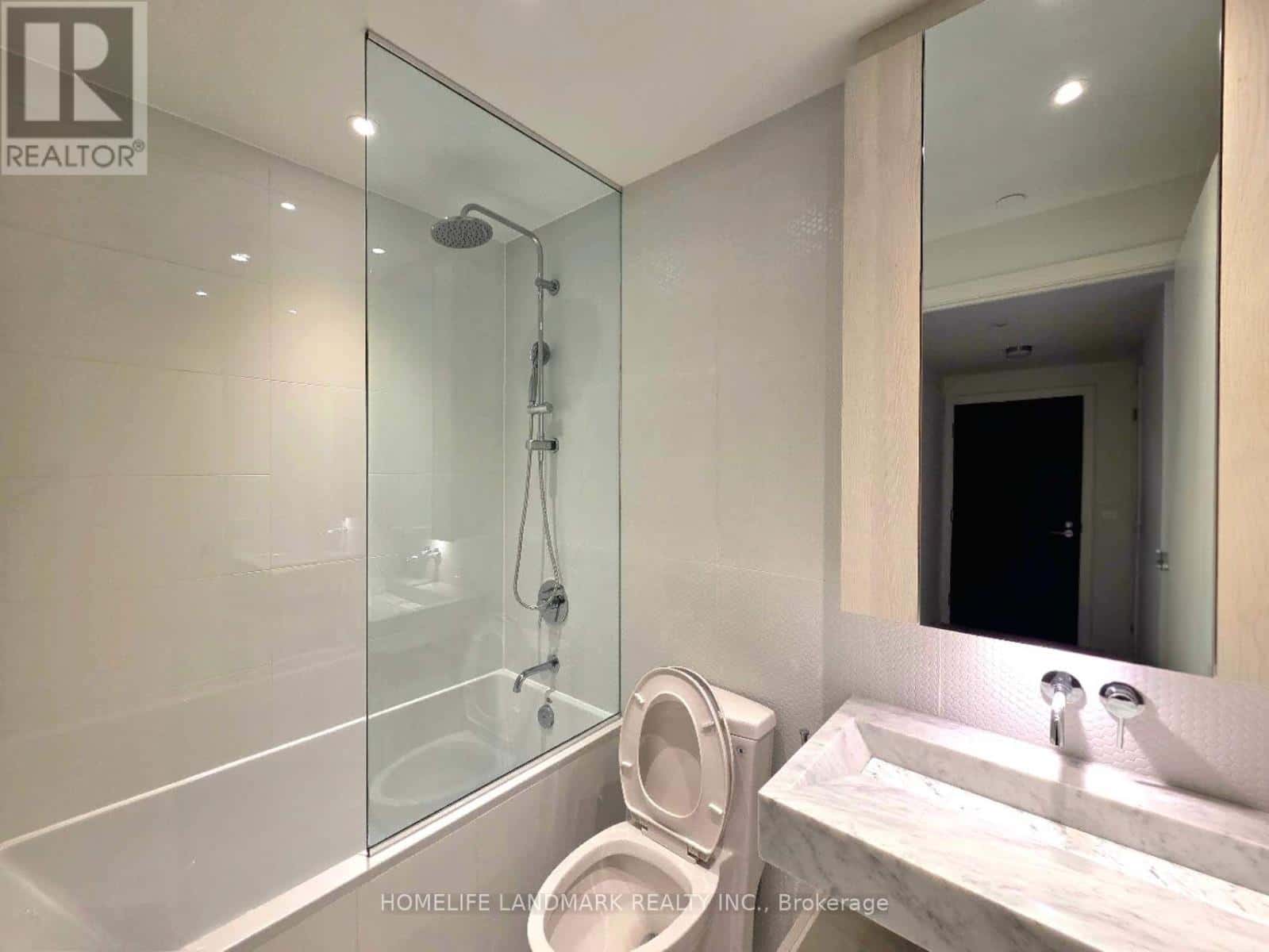 08 - 11 YORKVILLE AVENUE — Toronto (Annex), Ontario - Photo 3 of 19