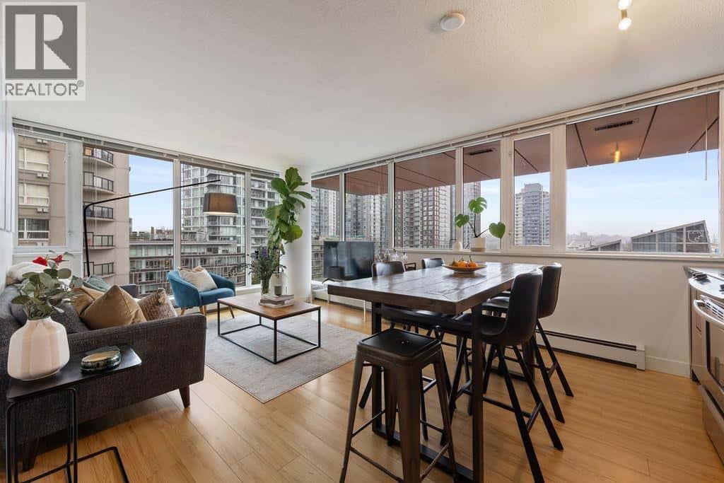 609 1325 ROLSTON STREET — Vancouver, British Columbia - Photo 2 of 19