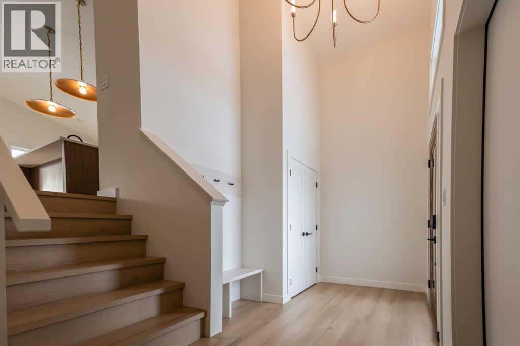 3040 21 Street — Coaldale, Alberta - Photo 3 of 49