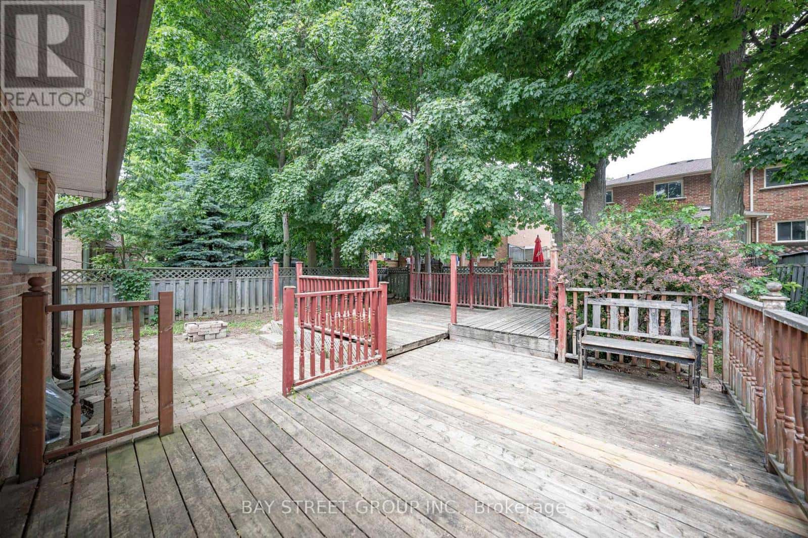 547 RAYMERVILLE DRIVE — Markham (Raymerville), Ontario - Photo 4 of 46