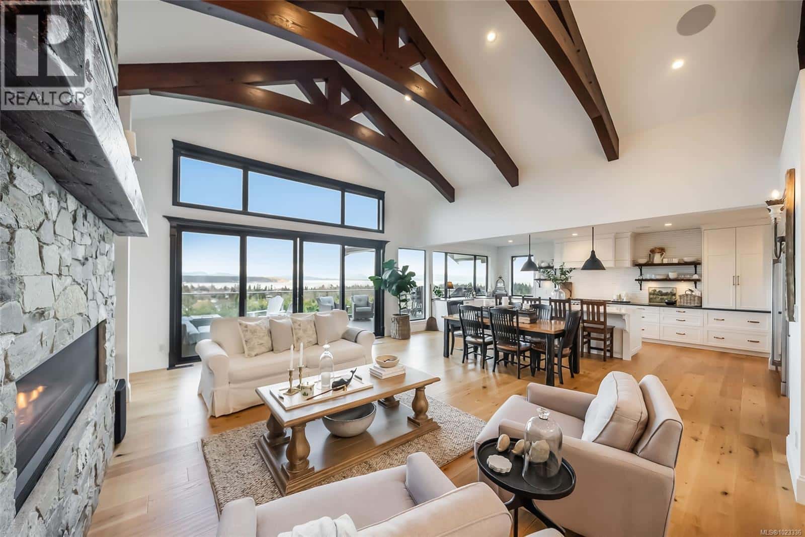 754 Nelson Rd — Campbell River, British Columbia - Photo 5 of 62