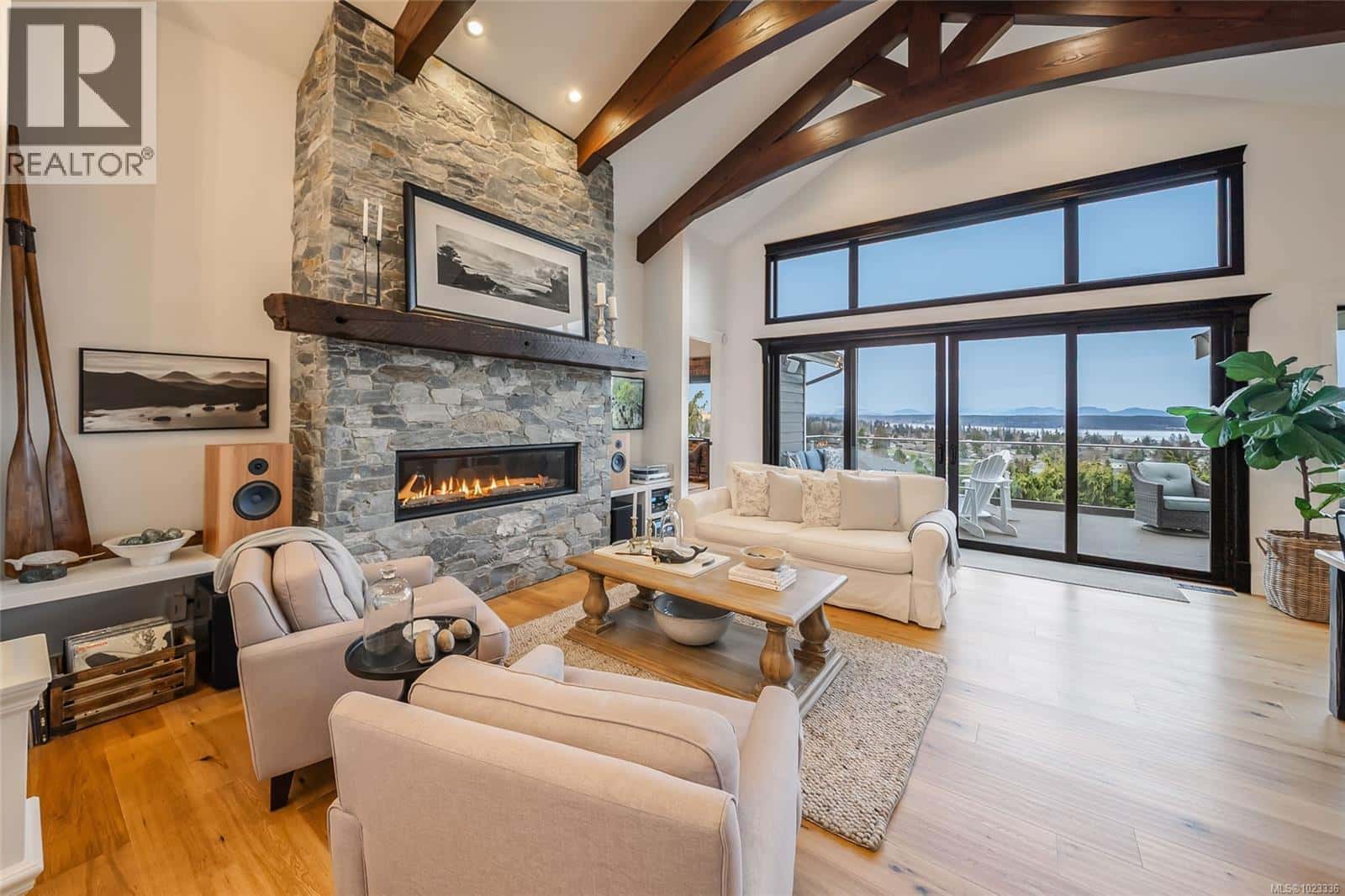 754 Nelson Rd — Campbell River, British Columbia - Photo 3 of 62