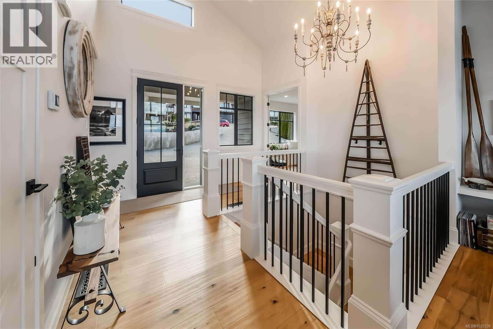 754 Nelson Rd — Campbell River, British Columbia - Photo 2 of 62