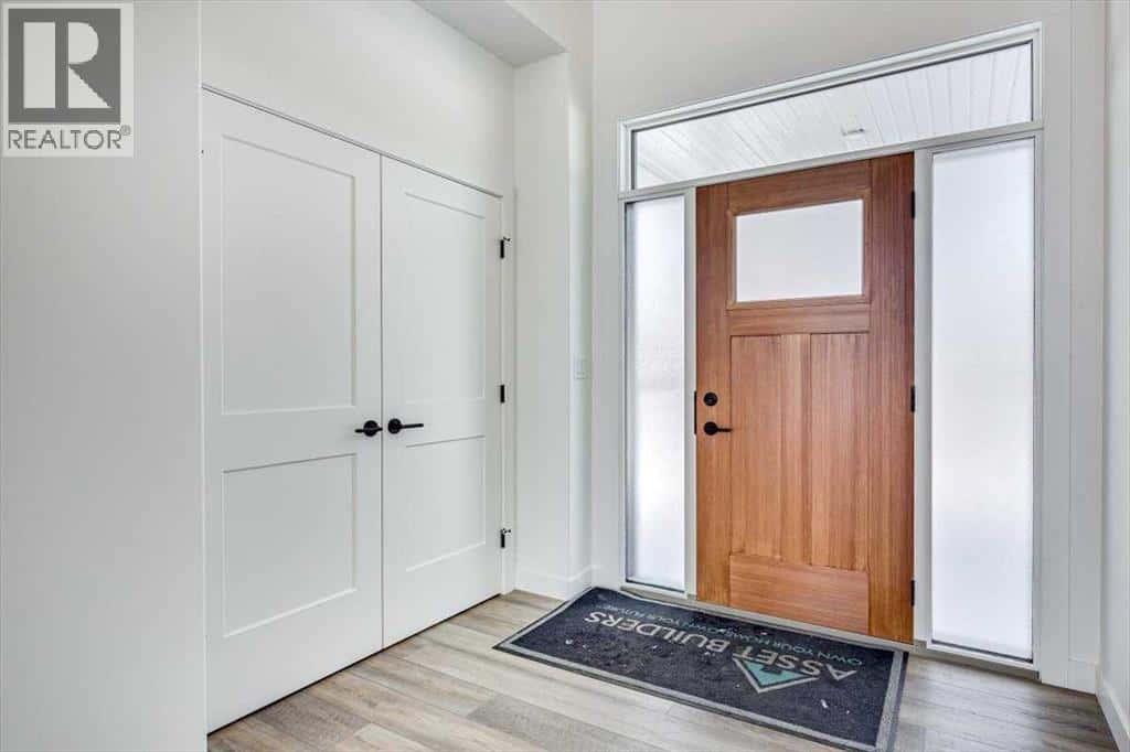 201 Canal Street — Rural Ponoka County, Alberta - Photo 4 of 48