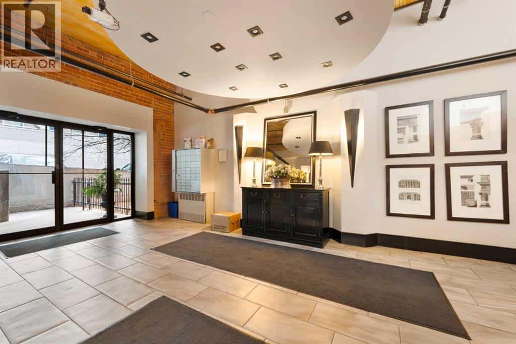 305, 535 10 Avenue SW — Calgary, Alberta - Photo 4 of 42