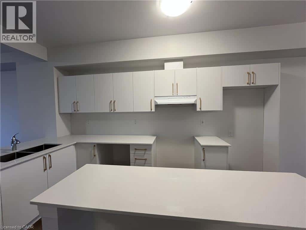 155 EQUESTRIAN Way Unit# 95 — Cambridge, Ontario - Photo 4 of 8