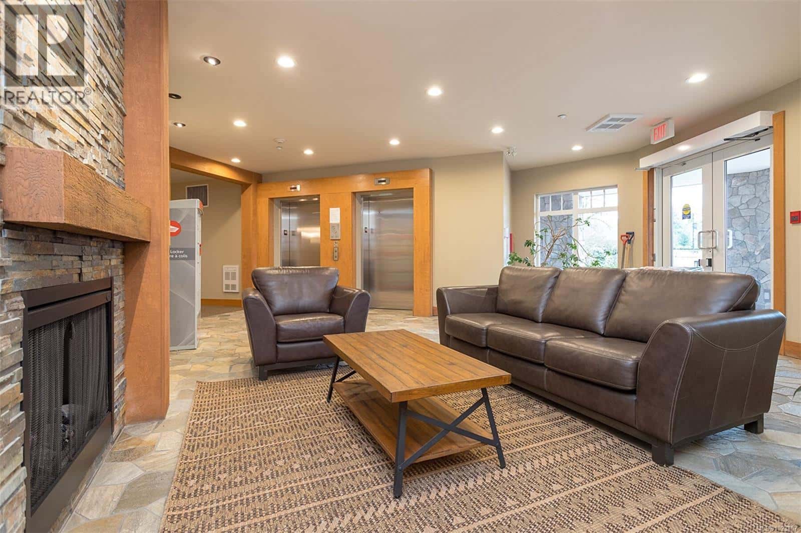 210/212 1395 Bear Mountain Pkwy — Langford, British Columbia - Photo 4 of 37