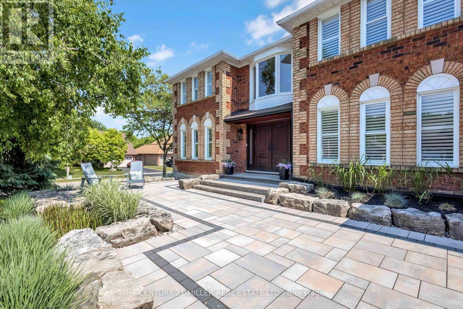 1399 WINTERBERRY DRIVE — Burlington (Tyandaga), Ontario - Photo 2 of 43