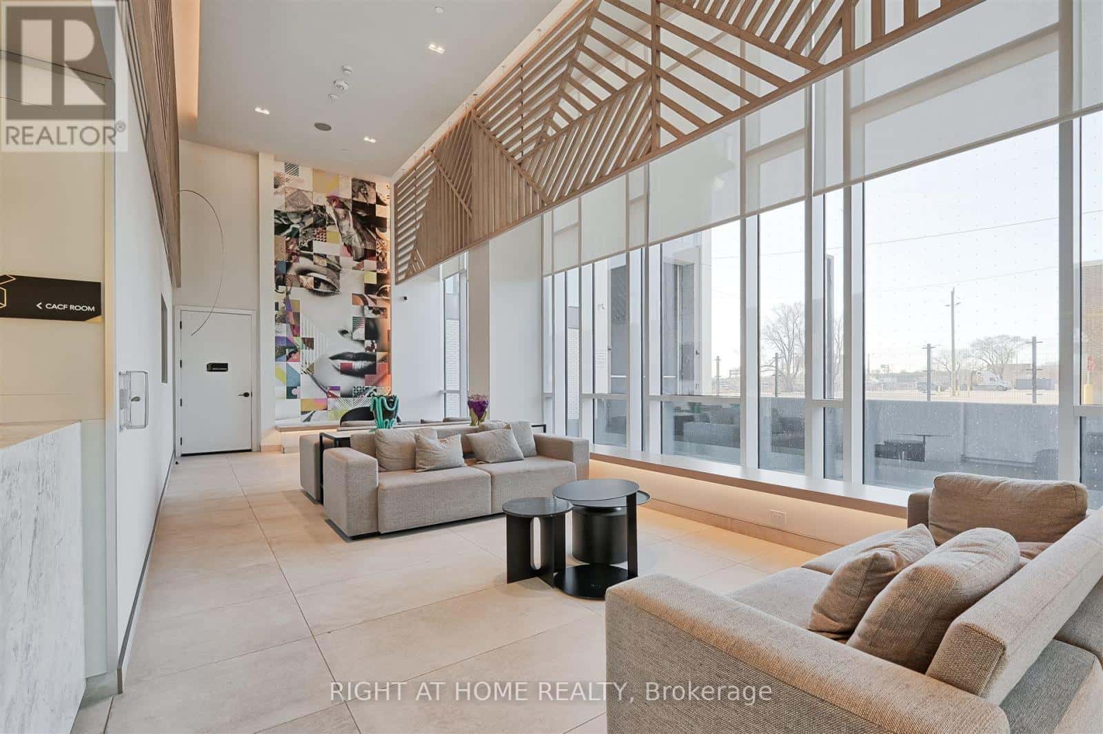 421 - 36 ZORRA STREET E — Toronto (Islington-City Centre West), Ontario - Photo 4 of 31