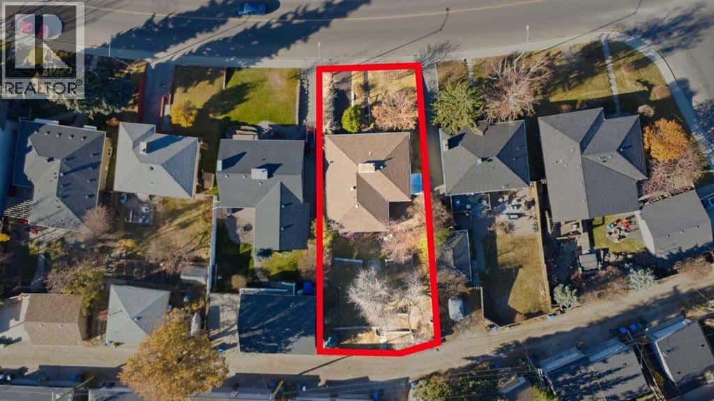 2314 Richmond Road SW — Calgary, Alberta - Photo 2 of 36