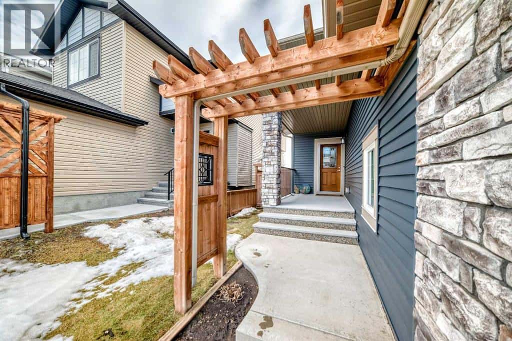 620 EDGEFIELD Street — Strathmore, Alberta - Photo 3 of 50