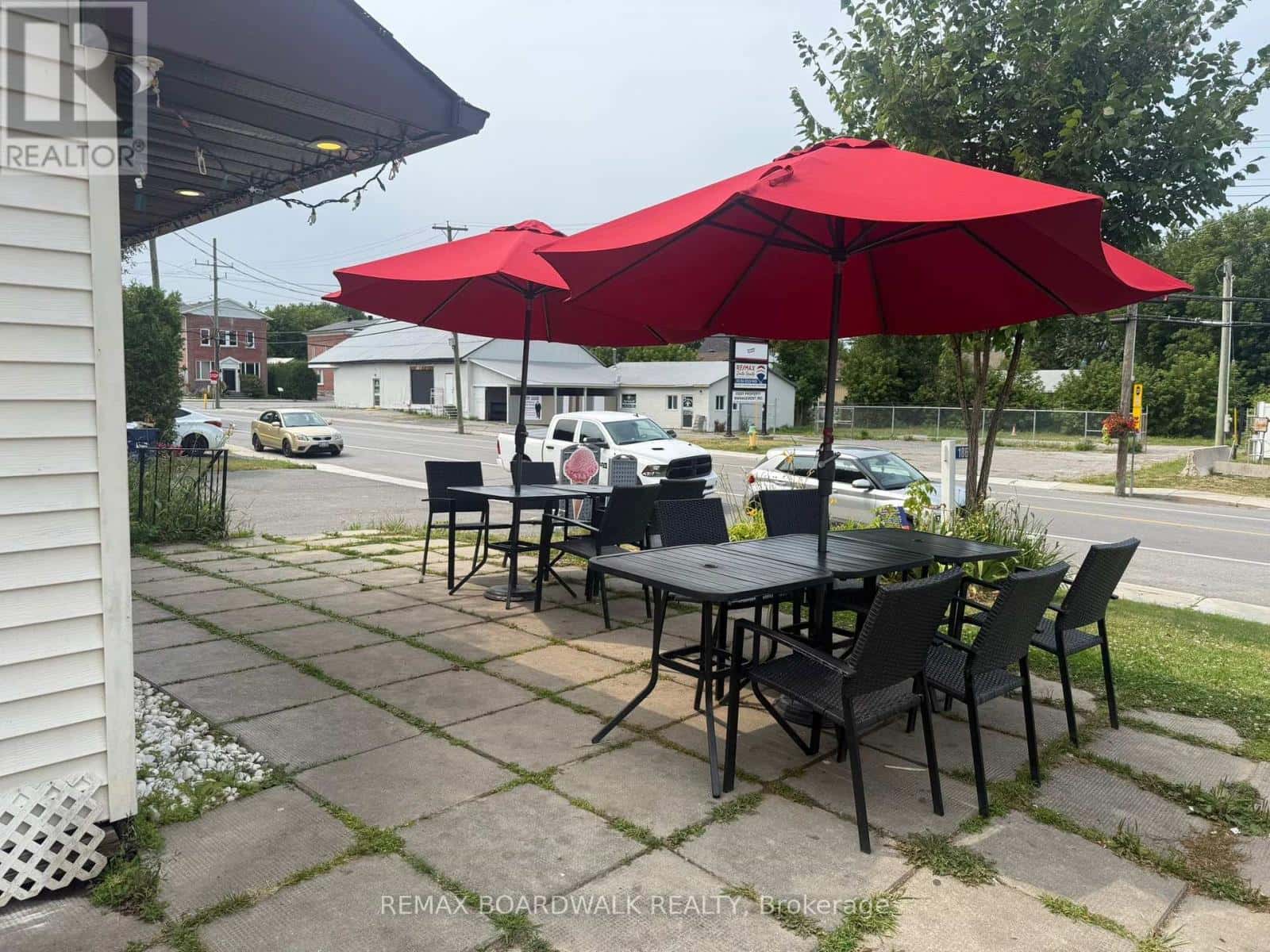 1868 LABONTE STREET — Clarence-Rockland, Ontario - Photo 2 of 3