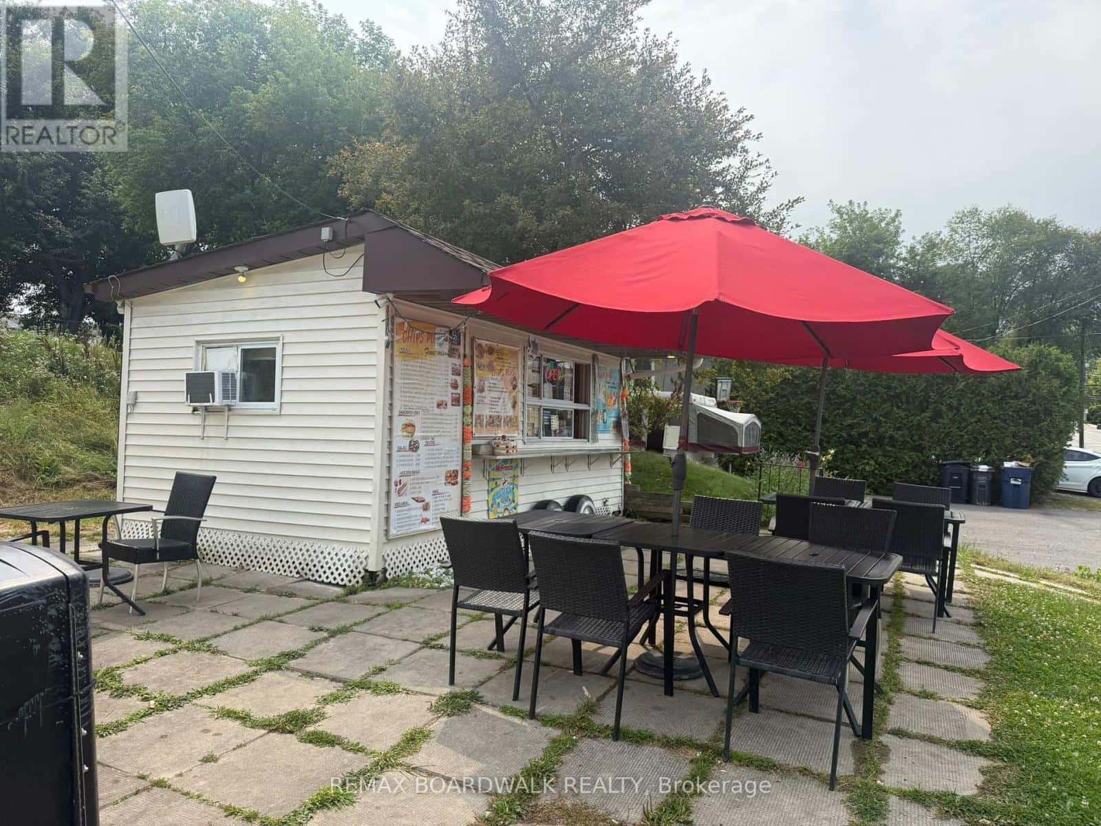 1868 LABONTE STREET — Clarence-Rockland, Ontario - Photo 3 of 3