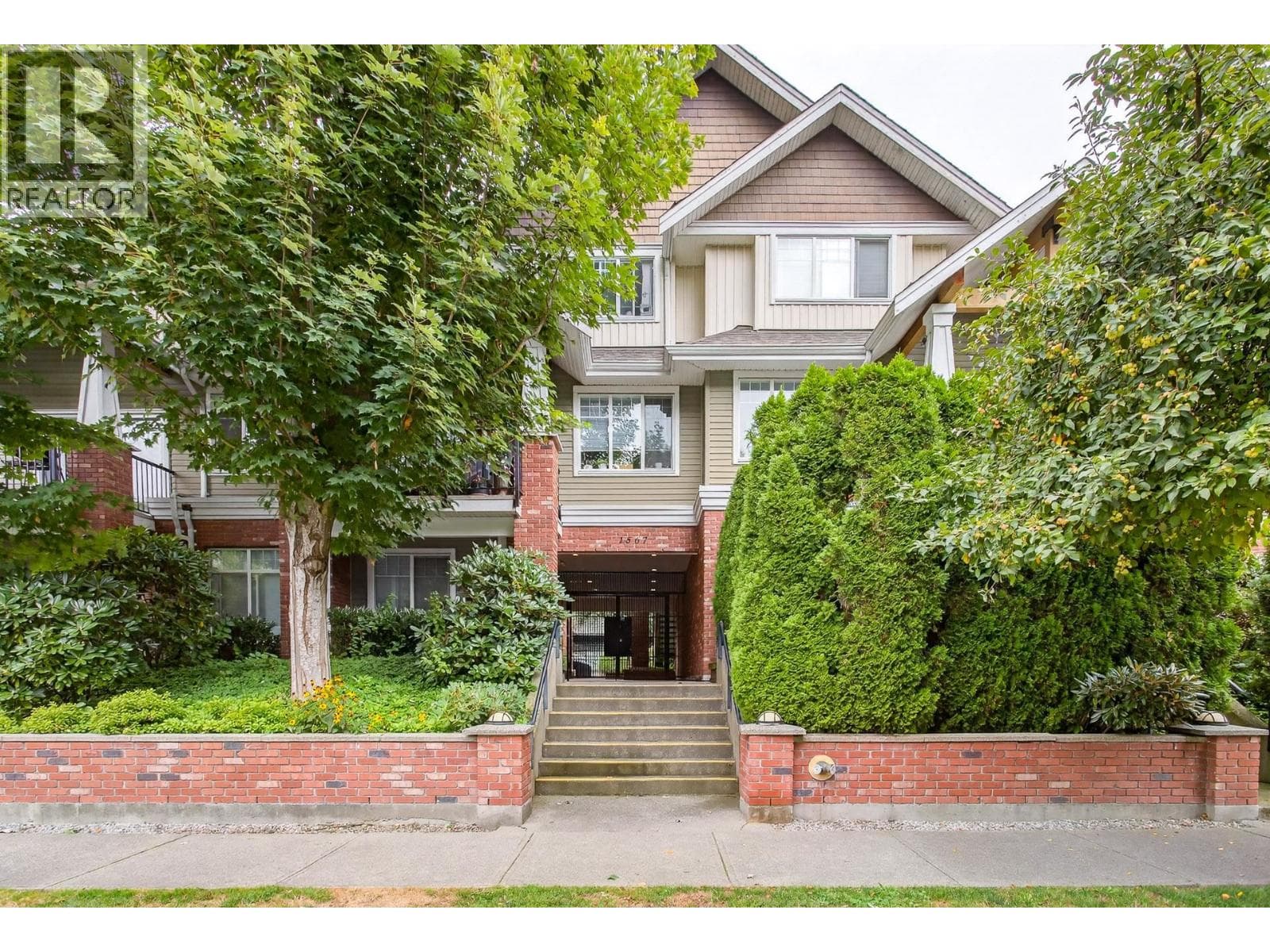 212 1567 GRANT AVENUE — Port Coquitlam, British Columbia - Main photo