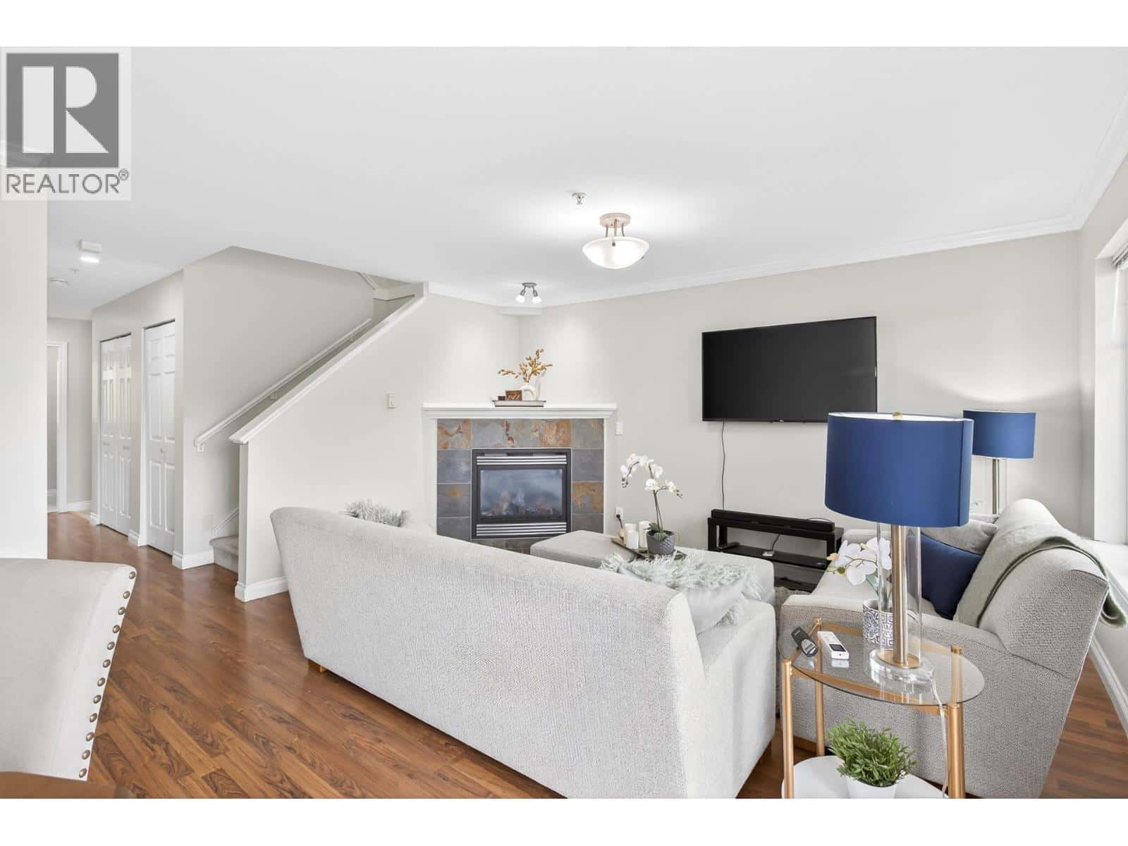 212 1567 GRANT AVENUE — Port Coquitlam, British Columbia - Photo 5 of 33